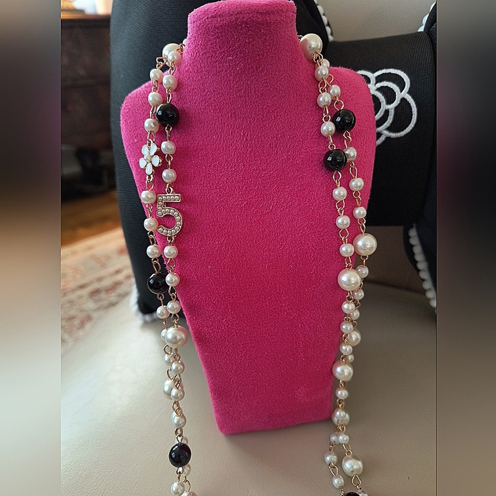 Timeless White and Black Beaded Camilla Necklace